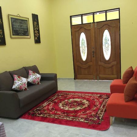 קואלה טרנגאנו Homestay Talina מראה חיצוני תמונה