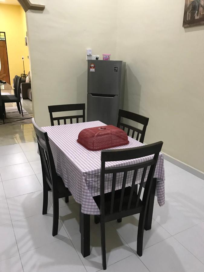 קואלה טרנגאנו Homestay Talina מראה חיצוני תמונה