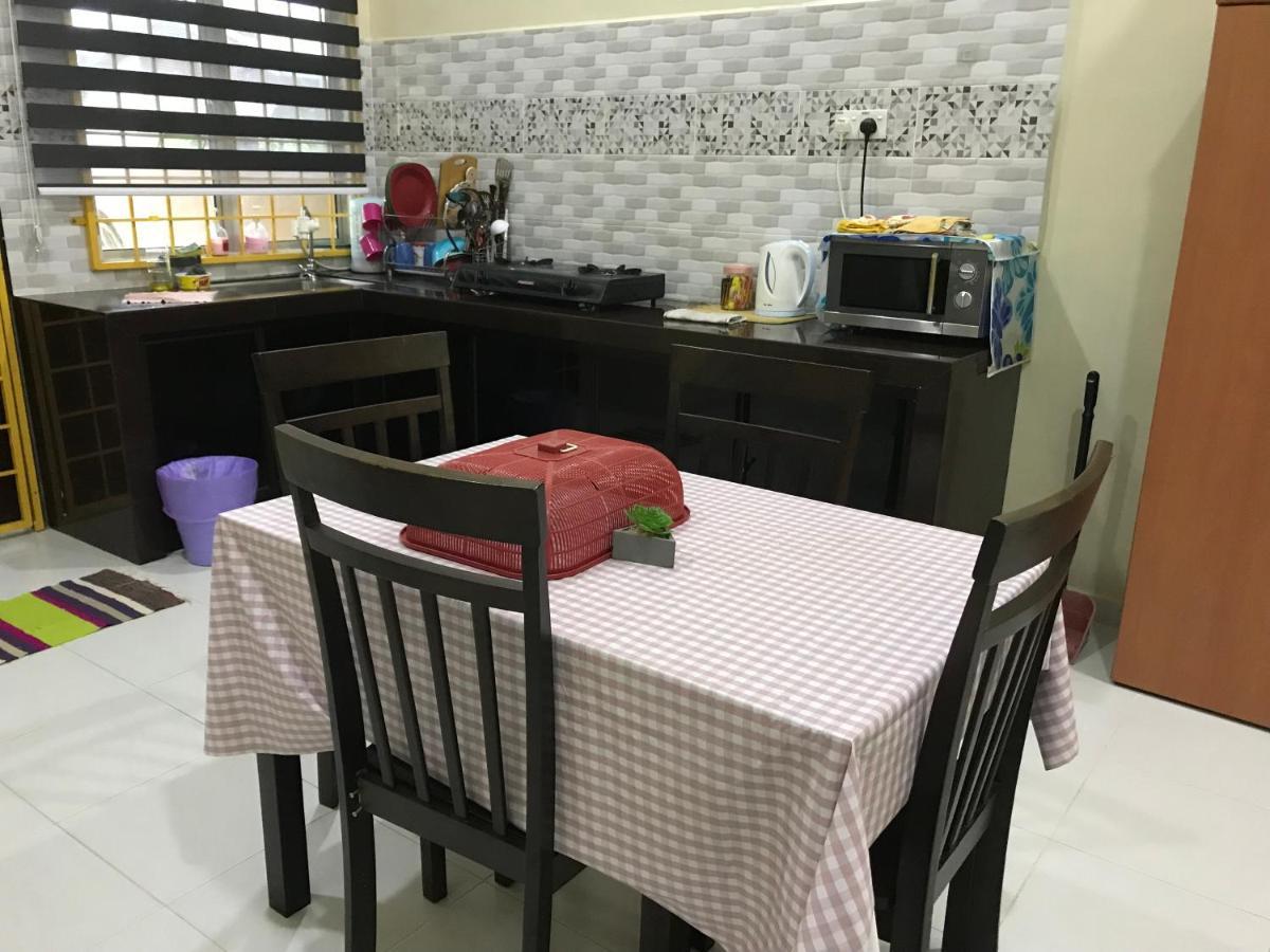 קואלה טרנגאנו Homestay Talina מראה חיצוני תמונה