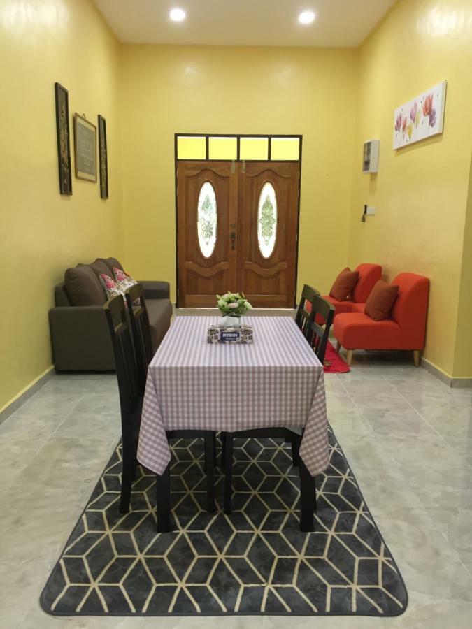 קואלה טרנגאנו Homestay Talina מראה חיצוני תמונה