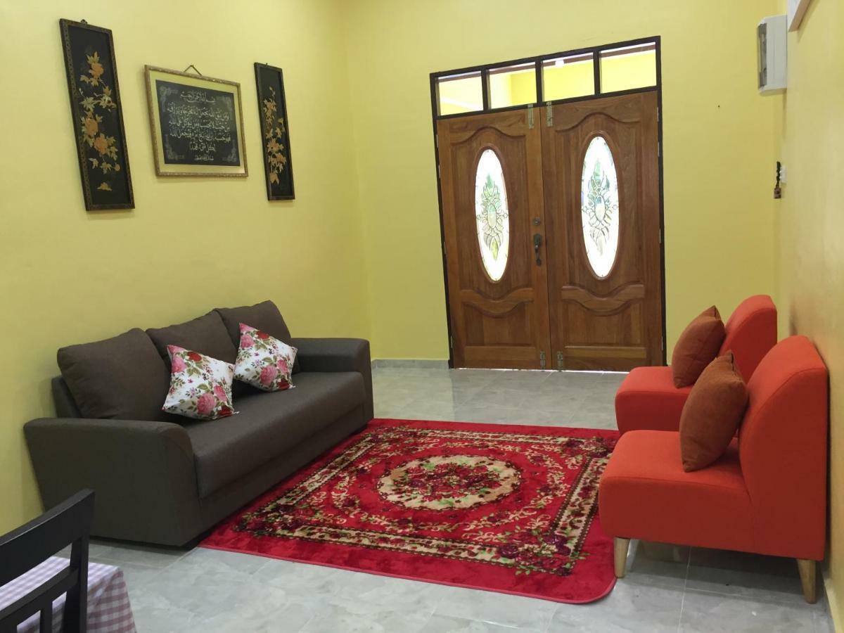 קואלה טרנגאנו Homestay Talina מראה חיצוני תמונה
